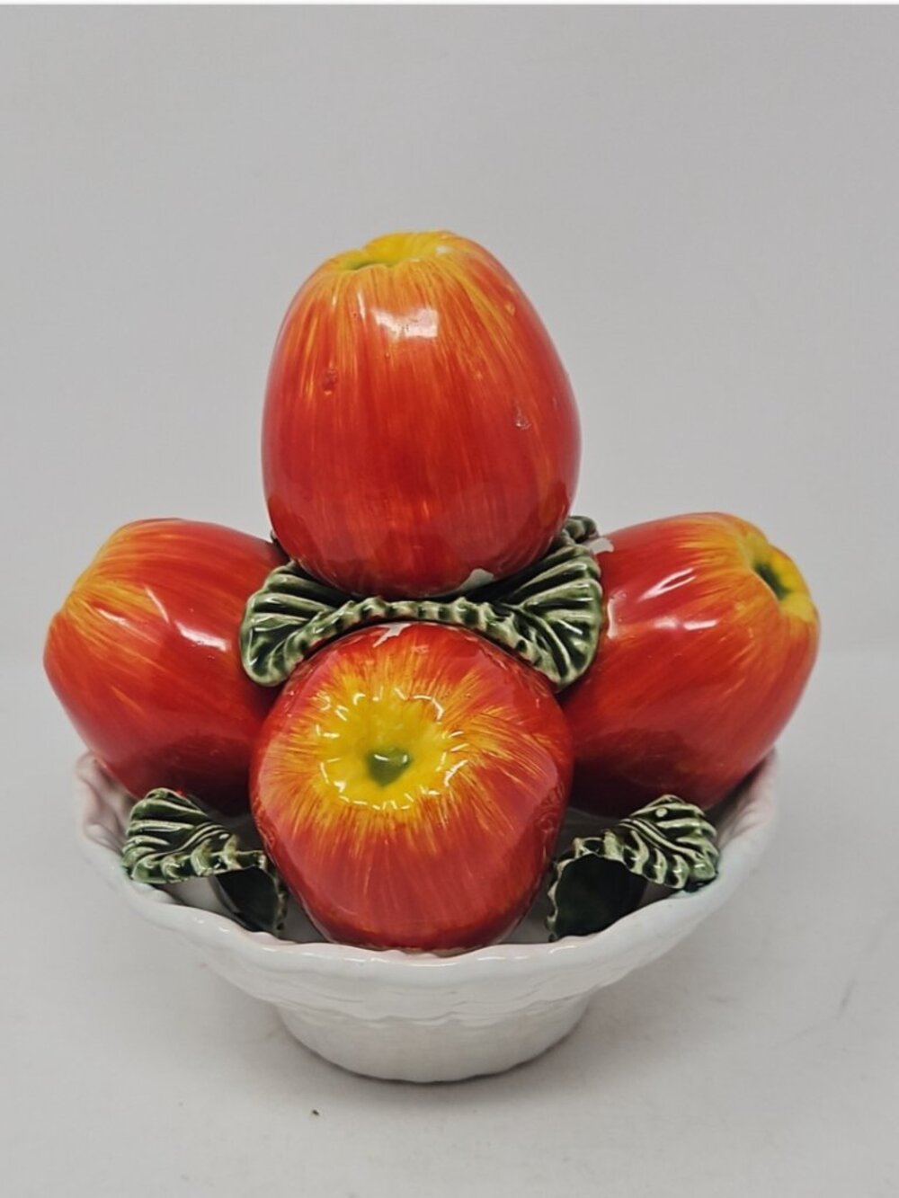 Vintage Olfaire Portugal Majolica Basket of Apples Bordallo Pinheiro Style 6.5"